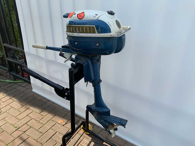 1960 evinrude 3 fightwin buitenboordmotor - afbeelding 1 van  7