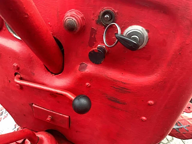 1960 farmall d-430 oldtimer tractor - afbeelding 14 van  30