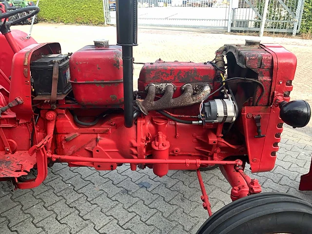 1960 farmall d-430 oldtimer tractor - afbeelding 20 van  30