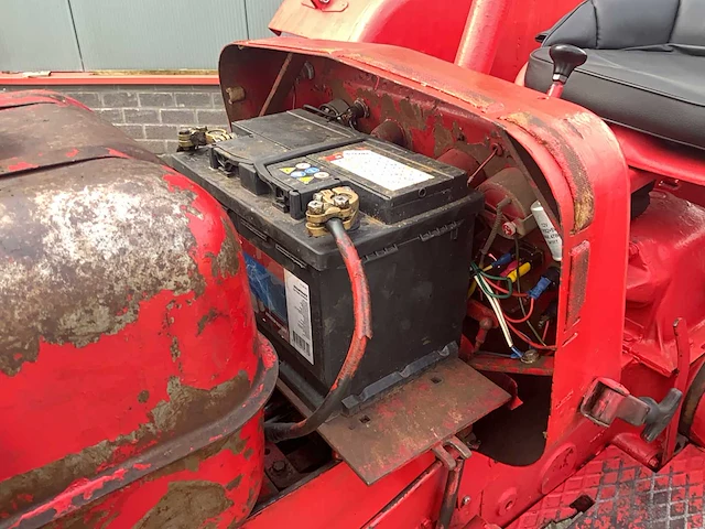 1960 farmall d-430 oldtimer tractor - afbeelding 22 van  30