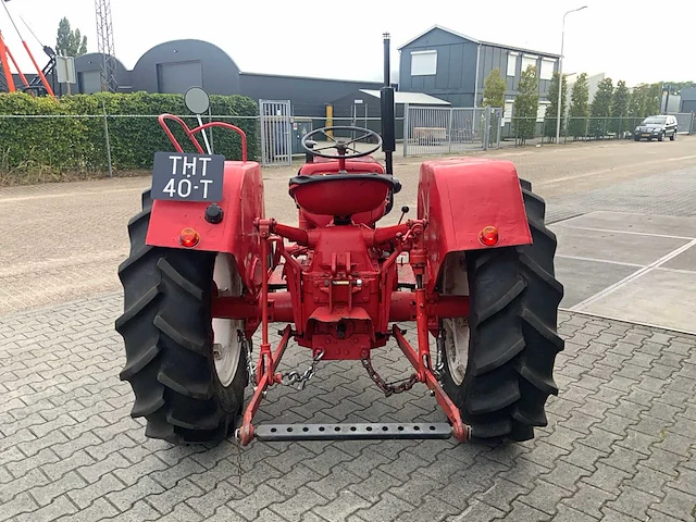 1960 farmall d-430 oldtimer tractor - afbeelding 28 van  30