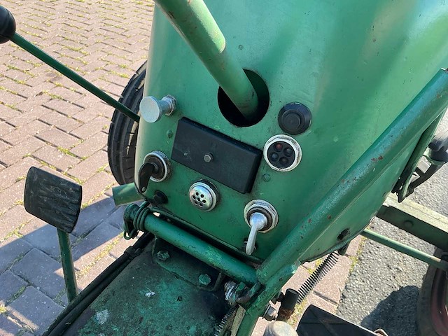1960 holder b12 oldtimer tractor - afbeelding 9 van  24
