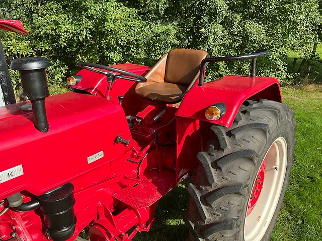 1960 mc cormick international d-324 oldtimer tractor met maakbalk - afbeelding 4 van  29