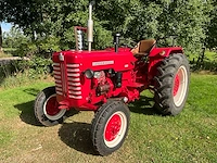 1960 mc cormick international d-324 oldtimer tractor met maakbalk - afbeelding 12 van  29