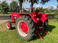 1960 mc cormick international d-324 oldtimer tractor met maakbalk - afbeelding 26 van  29