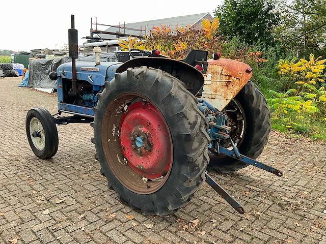 1961 fordson super major oldtimer tractor - afbeelding 26 van  31