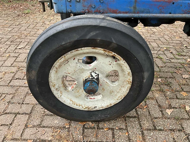 1961 fordson super major oldtimer tractor - afbeelding 27 van  31