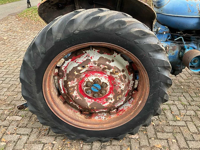 1961 fordson super major oldtimer tractor - afbeelding 29 van  31