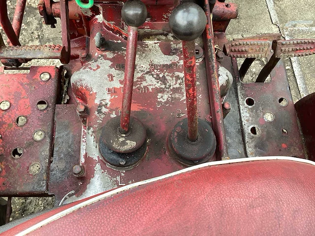 1962 david brown 850 implematic tweewielaangedreven landbouwtractor - afbeelding 2 van  12