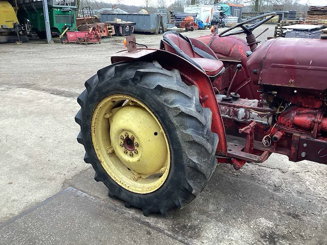 1962 david brown 850 implematic tweewielaangedreven landbouwtractor - afbeelding 11 van  12