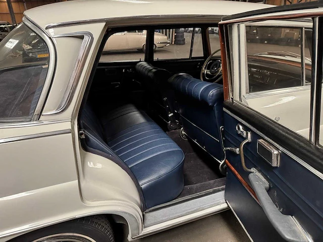 1962 mercedes benz s-klasse 220 w111 heckflosse 6580 - afbeelding 3 van  25