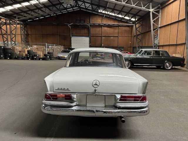 1962 mercedes benz s-klasse 220 w111 heckflosse 6580 - afbeelding 21 van  25