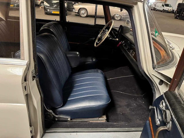 1962 mercedes benz s-klasse 220 w111 heckflosse 6580 - afbeelding 23 van  25