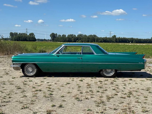 1963 cadillac coup de ville - afbeelding 12 van  32