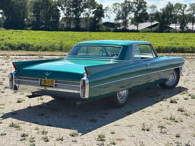 1963 cadillac coup de ville - afbeelding 25 van  32