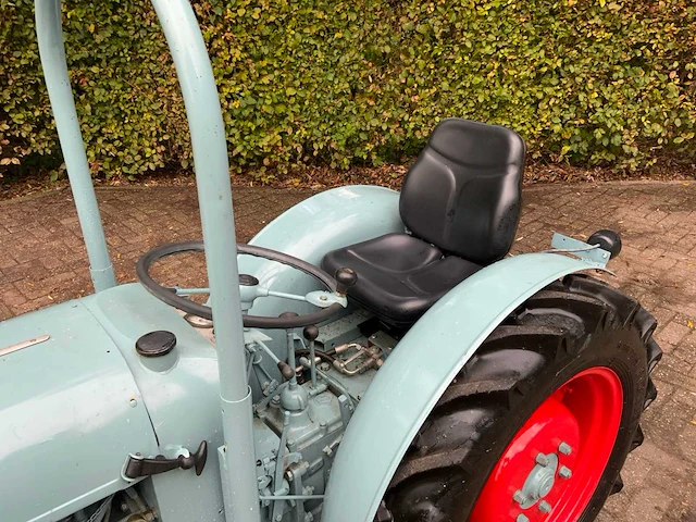 1963 eicher es201 oldtimer tweewielaangedreven landbouwtractor - afbeelding 16 van  33