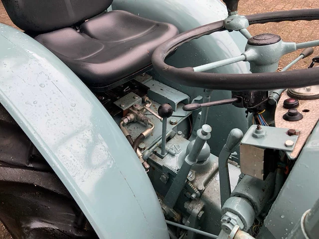 1963 eicher es201 oldtimer tweewielaangedreven landbouwtractor - afbeelding 22 van  33