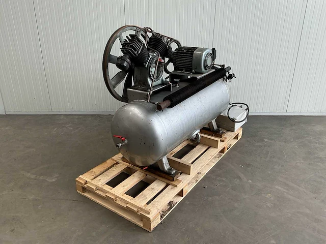 1964 brown boveri luchtcompressor - afbeelding 6 van  10