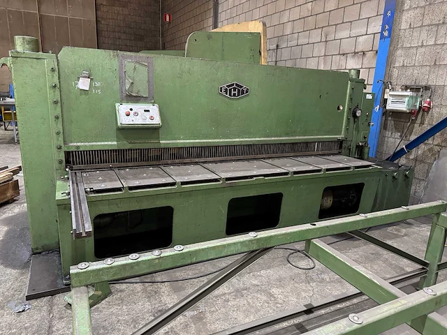 1964 eht tsh 3050x10 guillotineschaar v.v. aanvoertafel 2500x2000mm - afbeelding 1 van  12