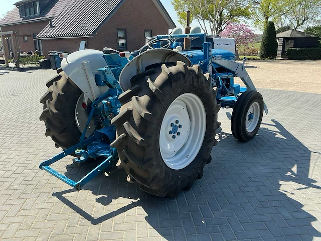 1964 fordson super major oldtimer tractor - afbeelding 21 van  26