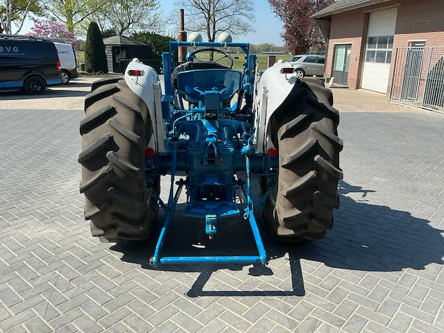 1964 fordson super major oldtimer tractor - afbeelding 22 van  26