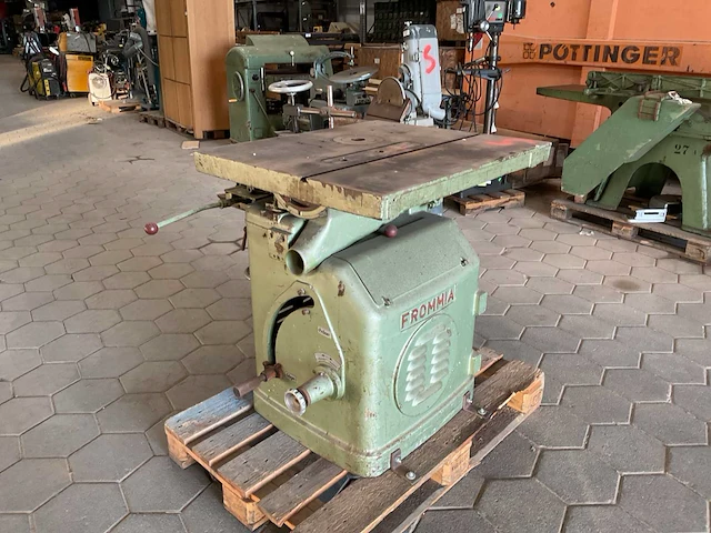 1965 frommia 600 afkortcirkelzaagmachine - afbeelding 2 van  8