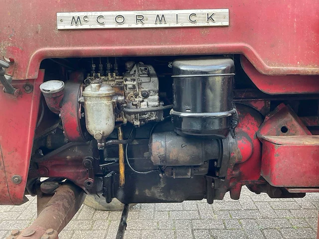 1965 mc cormick d432 oldtimer tractor - afbeelding 12 van  22