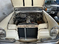 1965 mercedes-benz 220s personenauto - afbeelding 18 van  27