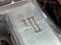 1966 chevrolet impala ss - afbeelding 19 van  33