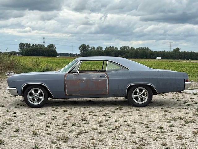 1966 chevrolet impala ss - afbeelding 12 van  33