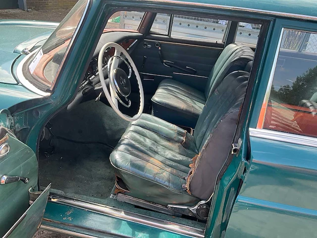 1966 mercedes-benz 200d oldtimer - afbeelding 4 van  19