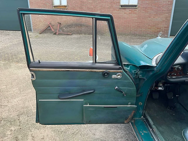 1966 mercedes-benz 200d oldtimer - afbeelding 10 van  19