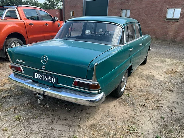 1966 mercedes-benz 200d oldtimer - afbeelding 17 van  19