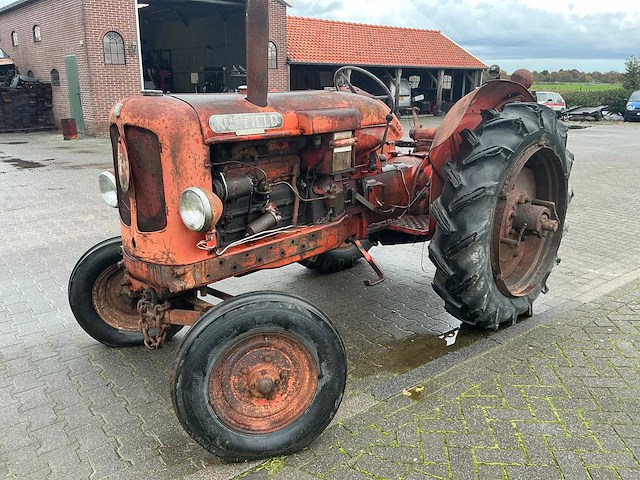 1966 nuffield 460 oldtimer tractor - afbeelding 1 van  17