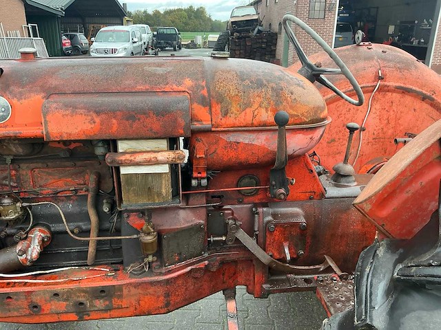 1966 nuffield 460 oldtimer tractor - afbeelding 16 van  17