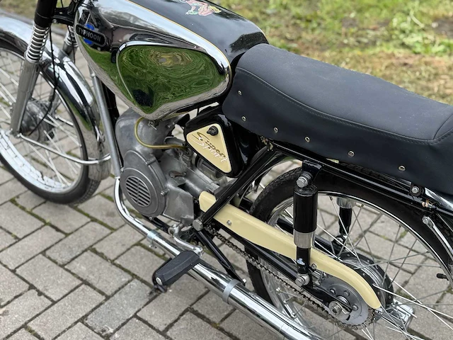 1966 typhoon supersport 50cc brommer - afbeelding 7 van  15