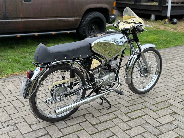 1966 typhoon supersport 50cc brommer - afbeelding 11 van  15