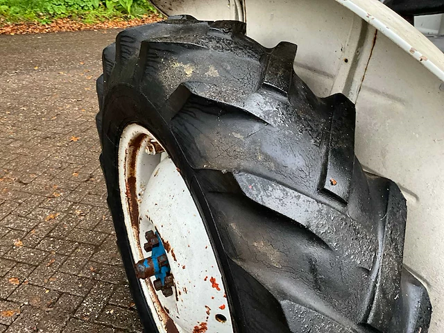 1967 ford 3000 oldtimer tractor - afbeelding 8 van  20