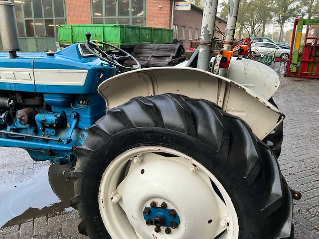 1967 ford 3000 oldtimer tractor - afbeelding 17 van  20