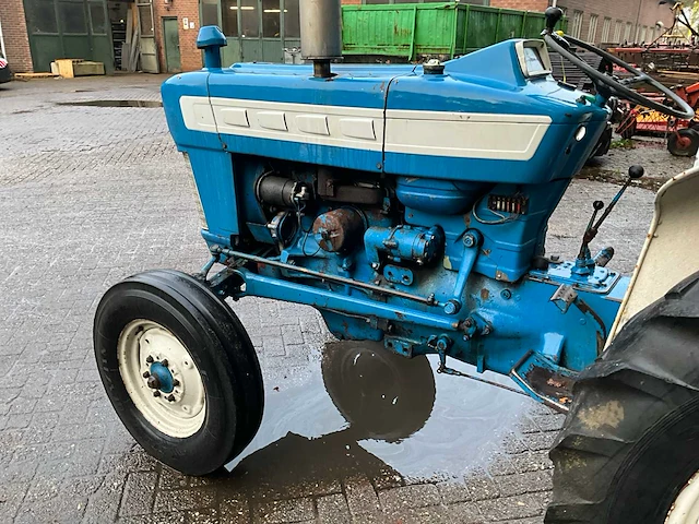 1967 ford 3000 oldtimer tractor - afbeelding 18 van  20