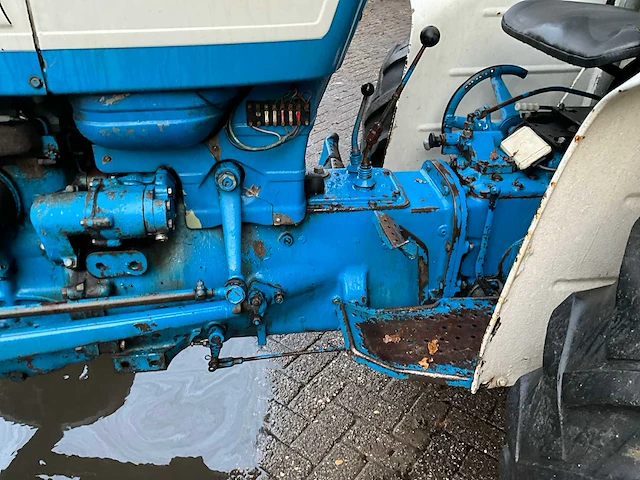 1967 ford 3000 oldtimer tractor - afbeelding 19 van  20