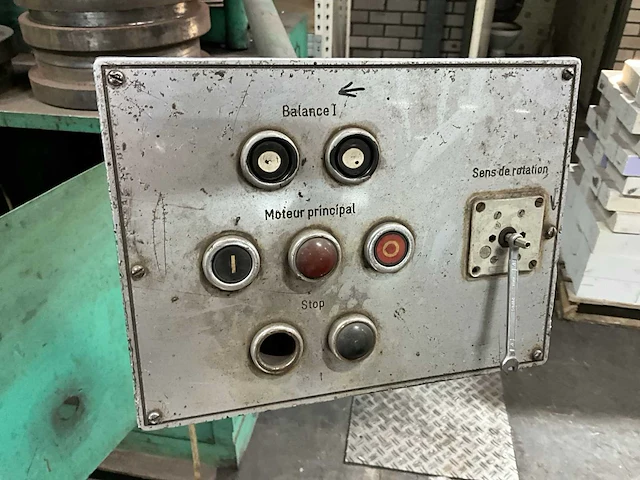 1967 hausler hpr12-h profielbuigmachine - afbeelding 2 van  11