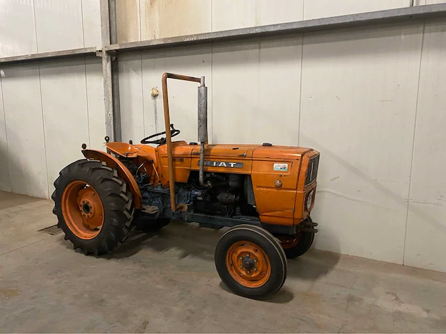 1968 fiat 315 vigneto smalspoortractor - afbeelding 1 van  13