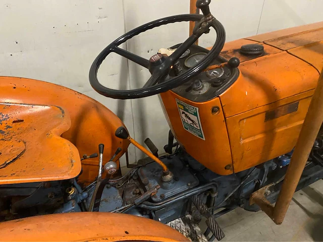 1968 fiat 315 vigneto smalspoortractor - afbeelding 8 van  13