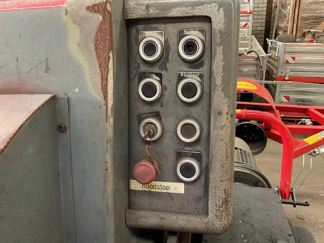 1968 hdzke25 zetbank - afbeelding 6 van  7