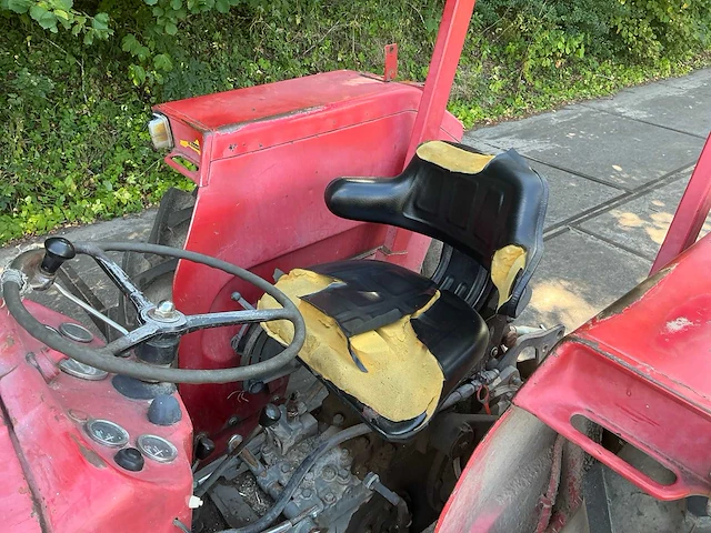 1968 massey ferguson 135 oldtimer tractor - afbeelding 14 van  25