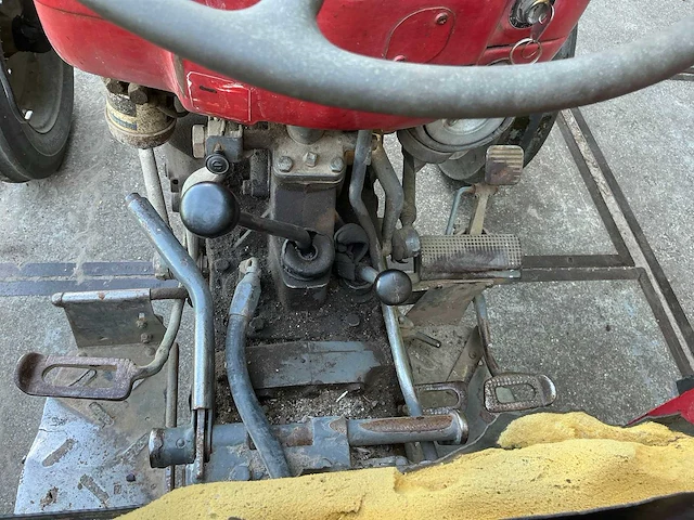 1968 massey ferguson 135 oldtimer tractor - afbeelding 16 van  25
