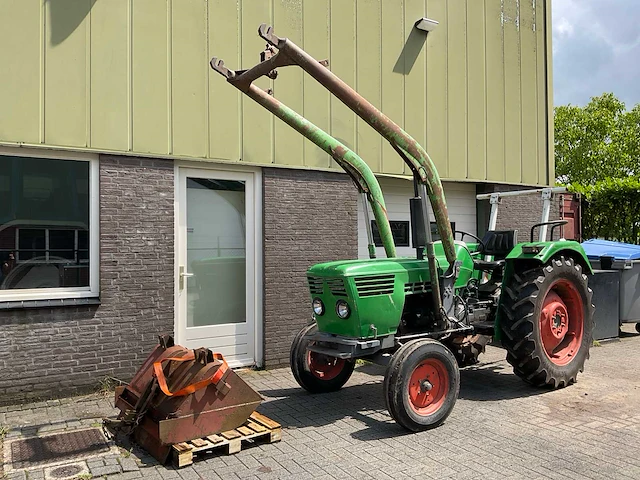 1969 deutz d40 06 tweewielaangedreven landbouwtractor - afbeelding 1 van  32