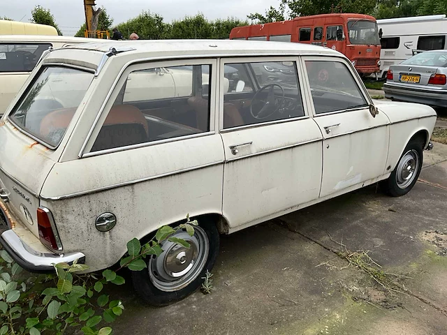 1969 peugeot 204 stationwagen - afbeelding 11 van  15