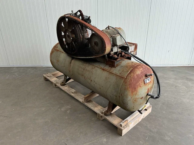 1970 alup luchtcompressor - afbeelding 6 van  11